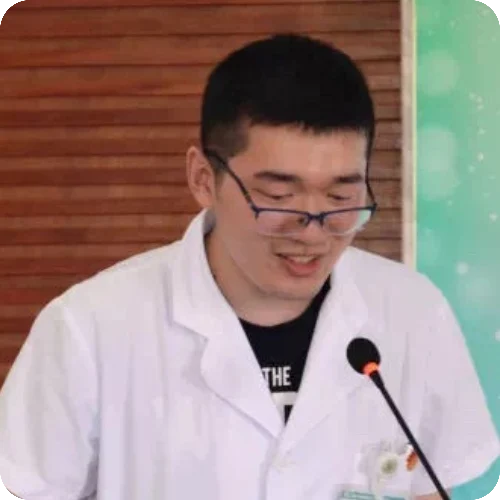 李炜