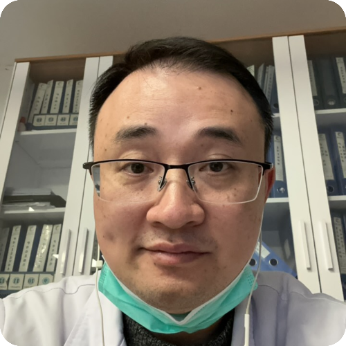 束晖医生头像照片