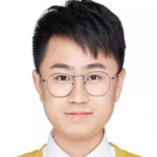 李成龙