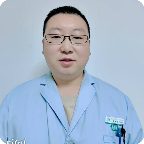 杨旭东医生头像照片
