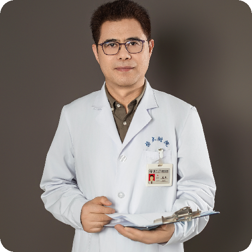 包云医生头像照片