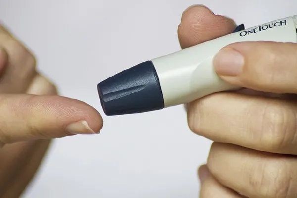 2型糖尿病与高脂血症的管理:诊断、治疗与生活调整